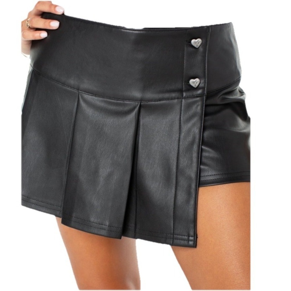 Celebrity Pink Skirt Skort Woman L Faux‎ Leather Black Pleated NWT